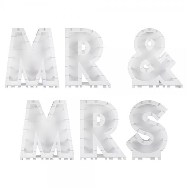 Mr & Mrs Ballonbokse Botanical Wedding
