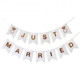 Just Married DIY Flagguirlande