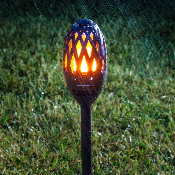 Flammende LED-Lampe med Hjttaler