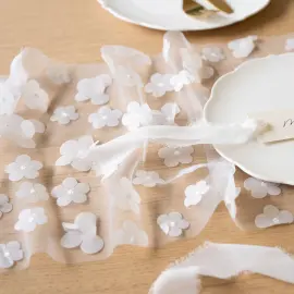 Bordløber Blomster Hvid