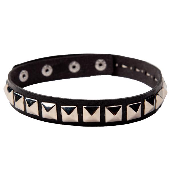 Choker Halskæde med Pyramidenitter