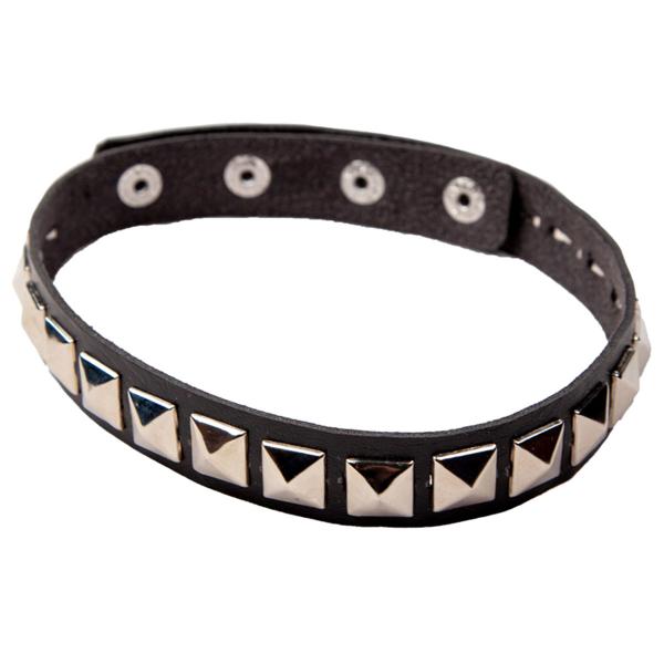 Choker Halskæde med Pyramidenitter