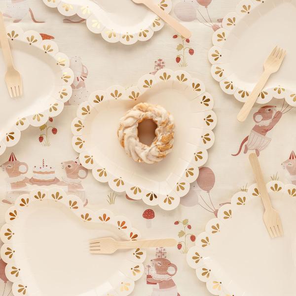 Paptallerkener Hjerte Lys Creme 26 x 24,5 cm 6-pak