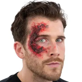 Blodigt Brands&aring;r Smink&shy;es&aelig;t